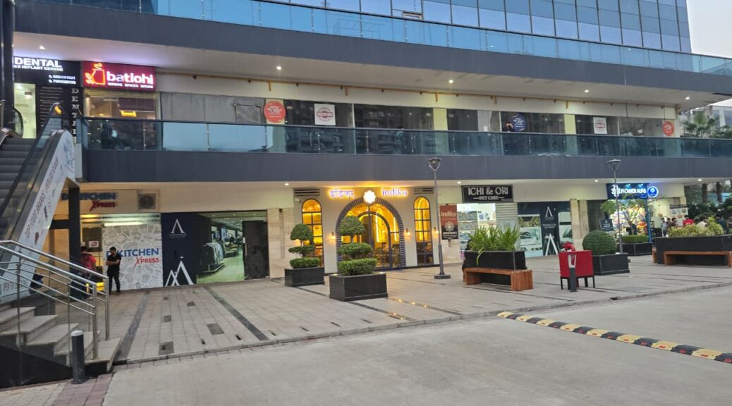 retail space for sale on Noida Expressway